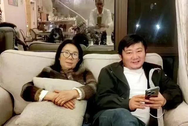  何为母爱的边界？从赛车冠军背后的沉默托举透视原生家庭复杂性 新闻 何为母爱的边界？从赛车冠军背后的沉默托举透视原生家庭复杂性 新闻